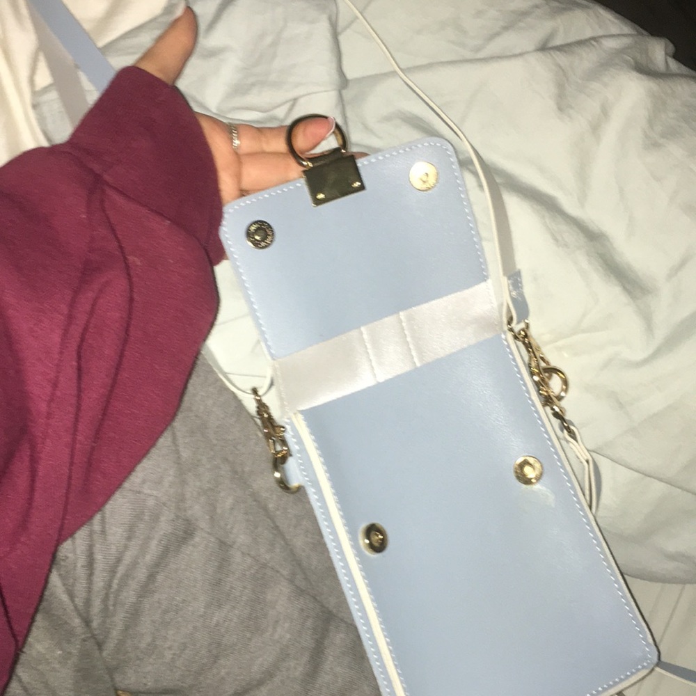 Purse - Picture 2 of 4